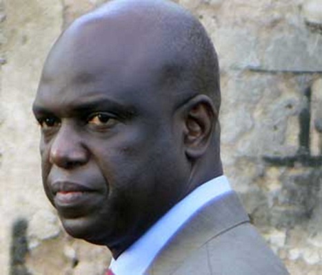Macky Sall confie un budget de 118 milliards à Mansour Faye Macky Sall confie un budget de 118 milliards à Mansour Faye