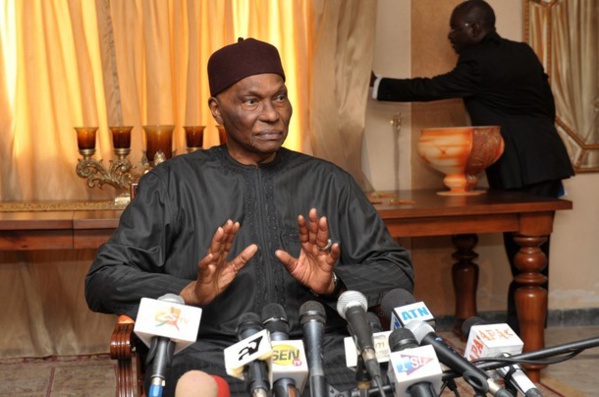 Sur le procès de son fils, Me Abdoulaye Wade déclare que tout le monde sera édifié « sous peu ». «Je ne peux pas deviner ce qu’il y a dans la tête des juges. Sur le procès de son fils, Me Abdoulaye Wade déclare que tout le monde sera édifié « sous peu ». «Je ne peux pas deviner ce qu’il y a dans la tête des juges.