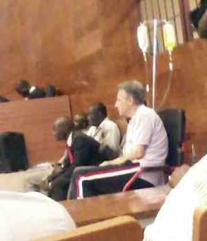 Direct procès de Karim Wade: Infection supplémentaire de Bibo Bourgi lors de son intervention chirurgicale Direct procès de Karim Wade: Infection supplémentaire de Bibo Bourgi lors de son intervention chirurgicale