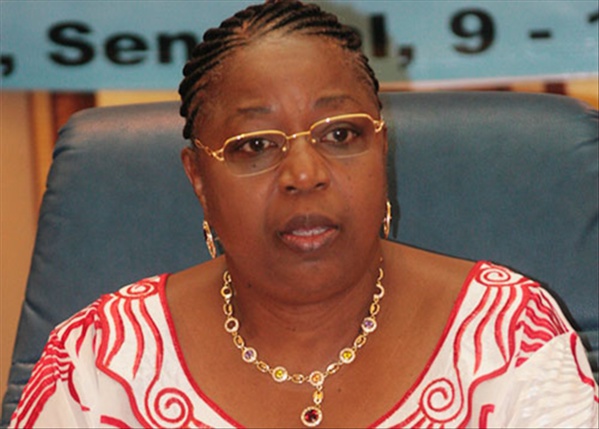 Audio - Eva Marie Coll Seck confirme l'arrivée du virus Ebola au Sénégal Audio - Eva Marie Coll Seck confirme l'arrivée du virus Ebola au Sénégal