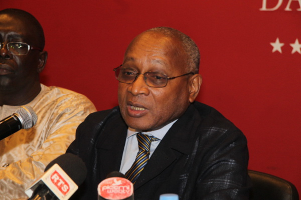 Procès de Wade-fils: Me Yérim Thiam, la nouvelle cible des pro-Karim Procès de Wade-fils: Me Yérim Thiam, la nouvelle cible des pro-Karim