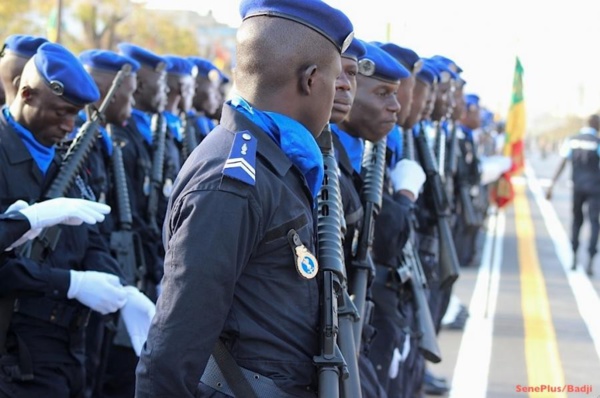 Ebola bloque à Dakar 140 gendarmes sénégalais Ebola bloque à Dakar 140 gendarmes sénégalais