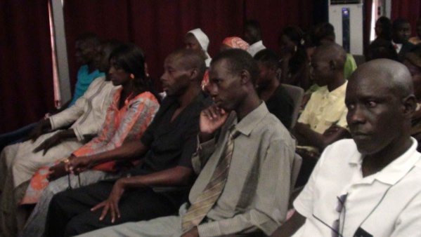 Photos+Vidéos: 19ans après la mort de Abdoulaye Diouf, ses amis se souviennent de lui ! Photos+Vidéos: 19ans après la mort de Abdoulaye Diouf, ses amis se souviennent de lui !