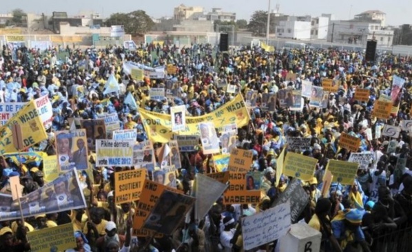 Reculade de Macky et son régime : Le meeting du Pds va se tenir le 21 novembre Reculade de Macky et son régime : Le meeting du Pds va se tenir le 21 novembre