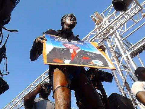 Images Meeting Direct: Yawou Dial dans ses oeuvres Images Meeting Direct: Yawou Dial dans ses oeuvres