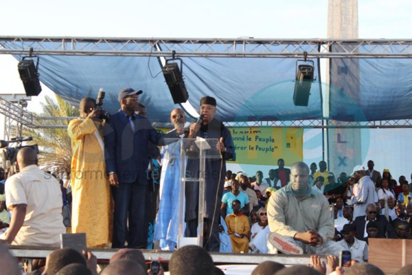 Djibo Leyti Kâ : "Les propos de Me Wade au meeting du FPDR ne concernent que lui" Djibo Leyti Kâ : "Les propos de Me Wade au meeting du FPDR ne concernent que lui"