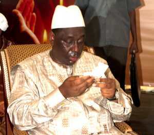 Malaise, frustration, manque de considération.... dans la mouvence présidentielle: Une vingtaine de leaders menacent de quitter Macky Sall Malaise, frustration, manque de considération.... dans la mouvence présidentielle: Une vingtaine de leaders menacent de quitter Macky Sall