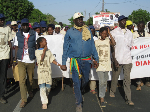 Département de Fatick : 400 jeunes de Ndiob organisent une marche pour remercier Macky Sall Département de Fatick : 400 jeunes de Ndiob organisent une marche pour remercier Macky Sall