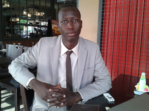 Emile Bakhoum APR France: "Wade est l’incarnation du culte de l’irresponsabilité revendiquée et de la violence verbale et/ou physique" Emile Bakhoum APR France: "Wade est l’incarnation du culte de l’irresponsabilité revendiquée et de la violence verbale et/ou physique"