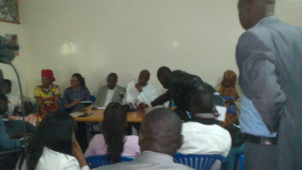 L’APD en formation et conférence de Presse : Thierno Lo montre la voie… L’APD en formation et conférence de Presse : Thierno Lo montre la voie…