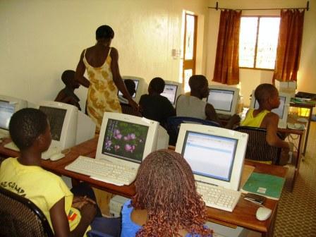Technologie : L'Etat s'engage à assurer la protection des enfants contre les dangers de l'internet Technologie : L'Etat s'engage à assurer la protection des enfants contre les dangers de l'internet