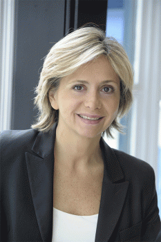 Valérie Pécresse Docteur Honoris Causa de l’UCAD : une provocation puérile, ridicule et inutile ( Saes) Valérie Pécresse Docteur Honoris Causa de l’UCAD : une provocation puérile, ridicule et inutile ( Saes)