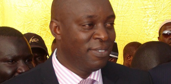 Le maire de Bambilor frappe son rival du PDS et lui casse deux dents…Il est devant le procureur Le maire de Bambilor frappe son rival du PDS et lui casse deux dents…Il est devant le procureur