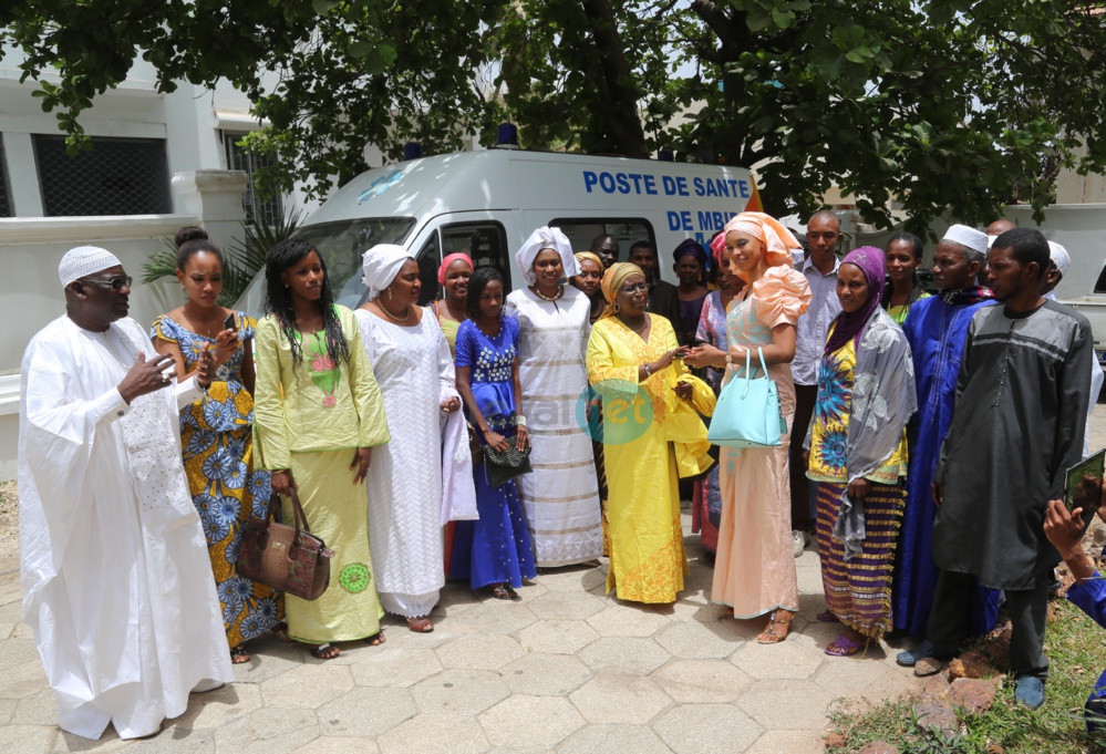 Fondation Servir le Sénégal: La Première Dame offre une ambulance médicalisée à la Commune de Mbiddi Fondation Servir le Sénégal: La Première Dame offre une ambulance médicalisée à la Commune de Mbiddi