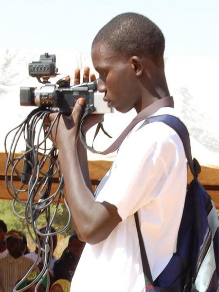 LERAL recherche un stagiaire cameraman monteur à disponibilité immédiate LERAL recherche un stagiaire cameraman monteur à disponibilité immédiate