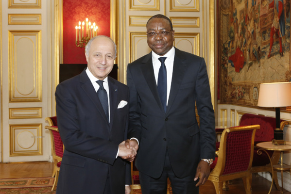 Diplomatie : Mankeur N'diaye reçu par Laurent Fabius au Quai d'Orsay Diplomatie : Mankeur N'diaye reçu par Laurent Fabius au Quai d'Orsay
