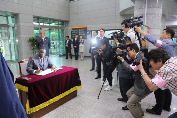 Macky Sall, docteur honoris causa de l’université nationale de Pukyong, en Corée du Sud ( Photos )