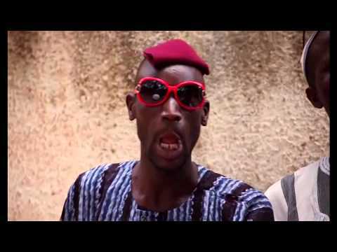 Vidéo: Sanekh parle du divorce de son collègue Cheikh Ndiaye Vidéo: Sanekh parle du divorce de son collègue Cheikh Ndiaye