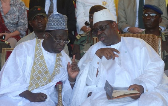 Présidence de l'Assemblée Nationale : Macky abroge la loi Sada Ndiaye pour donner des gages de loyauté à Niasse Présidence de l'Assemblée Nationale : Macky abroge la loi Sada Ndiaye pour donner des gages de loyauté à Niasse