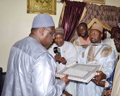 Opération de charme aux chefs religieux et coutumiers, imams et hommes d’église : Macky annonce des décorations... Opération de charme aux chefs religieux et coutumiers, imams et hommes d’église : Macky annonce des décorations...