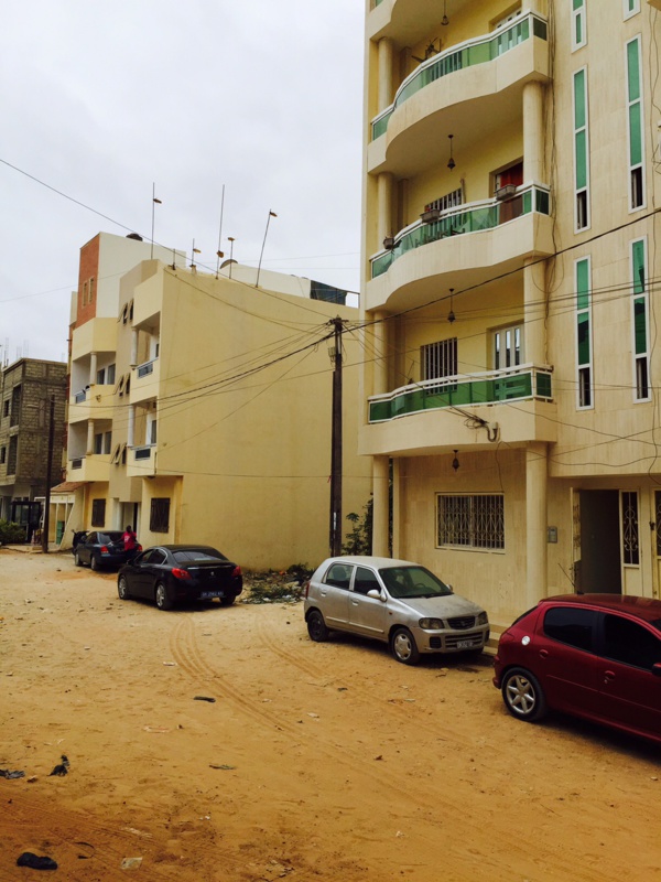 Cité Tobago : Un drame humain orchestré par le Gouverneur de Dakar et il a épargné ses immeubles et terrains au Sud Foire Cité Tobago : Un drame humain orchestré par le Gouverneur de Dakar et il a épargné ses immeubles et terrains au Sud Foire