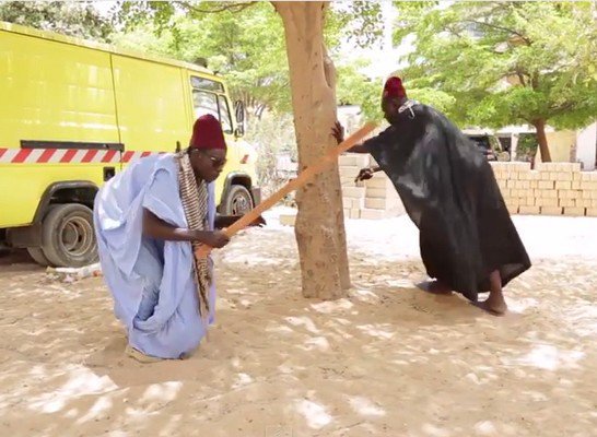 Diourbel : Pour désigner un Imam, Ibadous, Mourides et Tidianes soldent leurs comptes par des coups de poings Diourbel : Pour désigner un Imam, Ibadous, Mourides et Tidianes soldent leurs comptes par des coups de poings