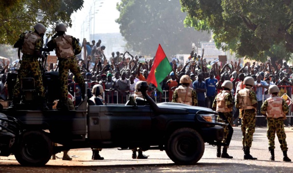 Coups d’états, société civile forte : les défis pour les démocraties en Afrique