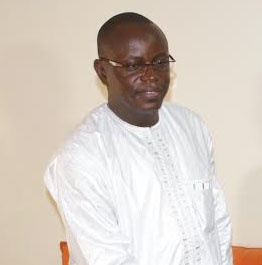 Décès de la mère de Mame Biram Diouf à Mouna : Le ministre Matar Bâ présente les condoléances du chef de l’Etat à l’international sénégalais Décès de la mère de Mame Biram Diouf à Mouna : Le ministre Matar Bâ présente les condoléances du chef de l’Etat à l’international sénégalais
