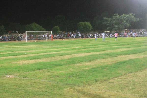 Le stade Maniang Soumaré étrenne de nouveaux habits: El Malick Seck remet en état la pelouse