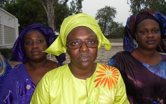 Vidéo - Seynabou Ndiéguène, PCA du PTB, s'en prend à Idy: "il excelle dans le deal..." Vidéo - Seynabou Ndiéguène, PCA du PTB, s'en prend à Idy: "il excelle dans le deal..."