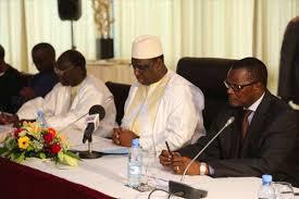 2017 ou 2019 est la préoccupation des leaders politiques calculateurs, adeptes du jeu de yoyo dans Benno Bokk Yaakaar ou en dehors… (Cheikh Ndiaye Apr Grand Yoff) 2017 ou 2019 est la préoccupation des leaders politiques calculateurs, adeptes du jeu de yoyo dans Benno Bokk Yaakaar ou en dehors… (Cheikh Ndiaye Apr Grand Yoff)