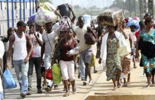 Des migrants subsahariens dont 65 Sénégalais expulsés du Gabon Des migrants subsahariens dont 65 Sénégalais expulsés du Gabon