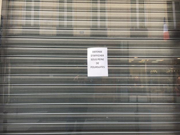 « Pas de boutique afro ici » : Un magasin cosmétique d'une Sénégalaise visé par une affiche raciste à Paris « Pas de boutique afro ici » : Un magasin cosmétique d'une Sénégalaise visé par une affiche raciste à Paris