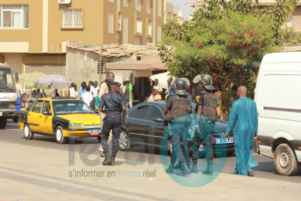 Place de l'Obélisque: La marche des anti-gay dispersée à coups de matraque et de lacrymogène (images) Place de l'Obélisque: La marche des anti-gay dispersée à coups de matraque et de lacrymogène (images)