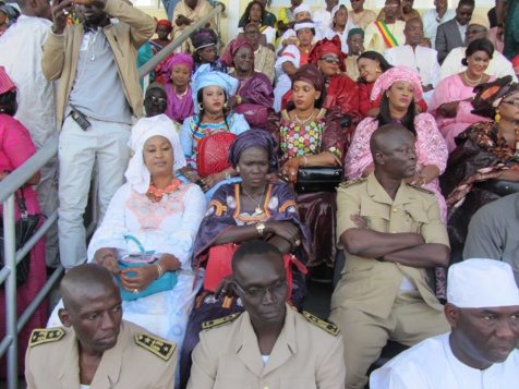Macky Sall casque 600 millions pour les femmes de Matam Macky Sall casque 600 millions pour les femmes de Matam