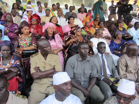 Macky Sall casque 600 millions pour les femmes de Matam Macky Sall casque 600 millions pour les femmes de Matam
