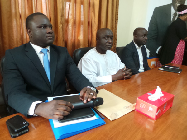 Idrissa Seck : "Voter Oui lors du référendum, c'est voter "wouy" et c'est "wouy yaay yoow" qui suivra" Idrissa Seck : "Voter Oui lors du référendum, c'est voter "wouy" et c'est "wouy yaay yoow" qui suivra"