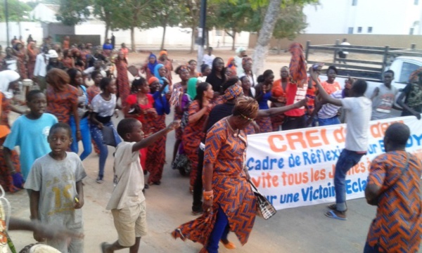 Commémoration du 08 mars : Les femmes "rewmistes" de Thiès appellent à voter « Non » au référendum Commémoration du 08 mars : Les femmes "rewmistes" de Thiès appellent à voter « Non » au référendum