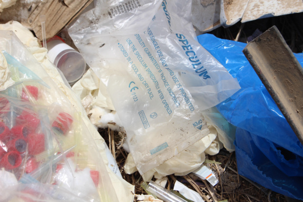 Scandale sanitaire et écologique à Dakar : Du sang contaminé jeté dans une décharge sauvage Scandale sanitaire et écologique à Dakar : Du sang contaminé jeté dans une décharge sauvage