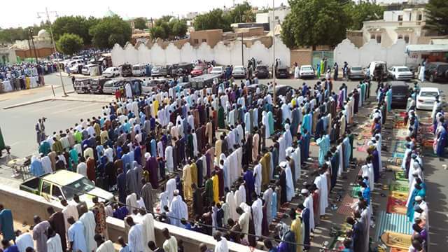 Les images de la célébration de l’Aid El Fitr à la grande mosquée de Touba en présence du Khalif général des Mourides