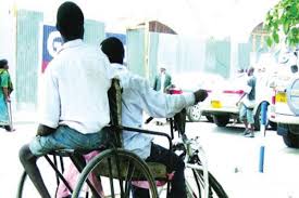 Le handicapé, un enfant orphelin au Sénégal - Par Papa Ibrahima Gningue Le handicapé, un enfant orphelin au Sénégal - Par Papa Ibrahima Gningue