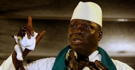 Cartes nationales d'identitté périmées : Jammeh fait payer 2000 francs aux Sénégalais Cartes nationales d'identitté périmées : Jammeh fait payer 2000 francs aux Sénégalais