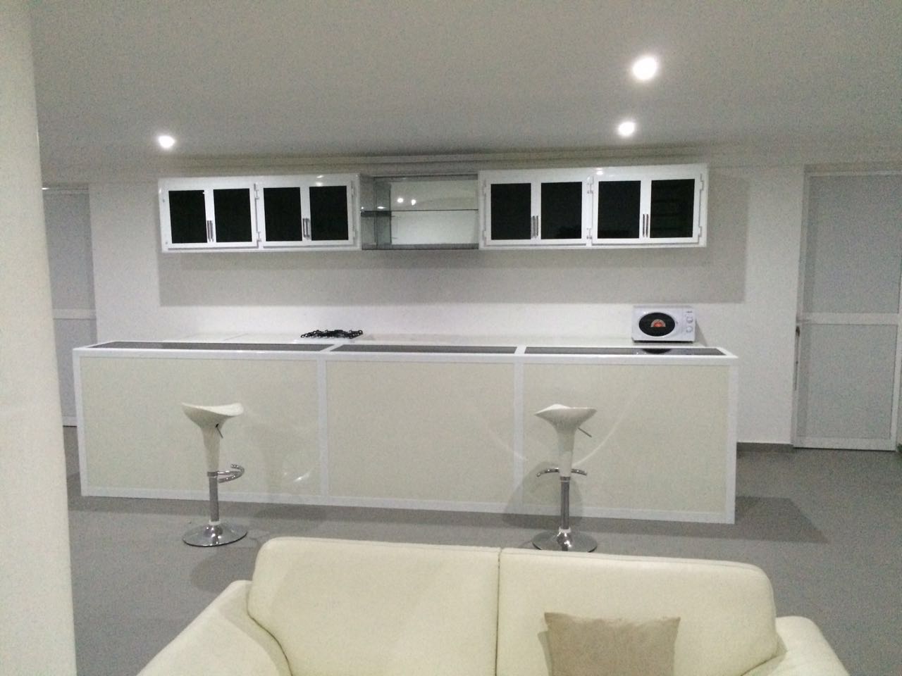 Incroyable, mais vrai : Regardez ce qu'un Sénégalais fait avec l'aluminium européen Incroyable, mais vrai : Regardez ce qu'un Sénégalais fait avec l'aluminium européen