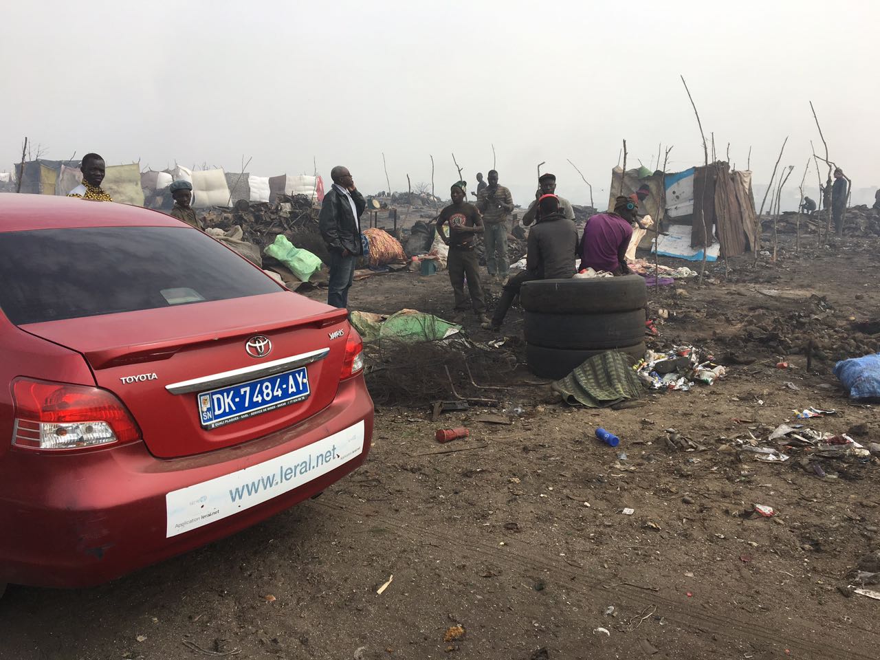 Voici les images prises par un drone, Mbeubeuss après l'incendie du jeudi dernier!! Voici les images prises par un drone, Mbeubeuss après l'incendie du jeudi dernier!!