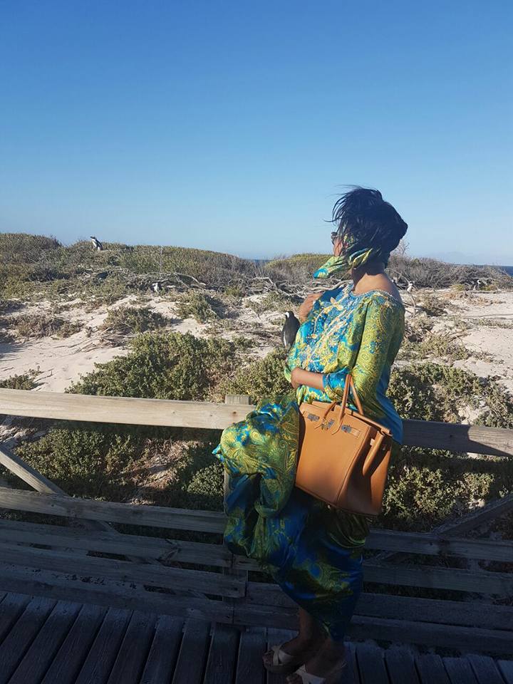 Photos: Me Aissata Tall Sall se la coule douce au Cap de Bonne Espérance en Afrique du Sud