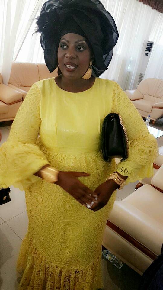 Derrière Serigne Modou Kara, de grandes dames, Sokhna Dieng et Toutane Diack Mbacké Derrière Serigne Modou Kara, de grandes dames, Sokhna Dieng et Toutane Diack Mbacké