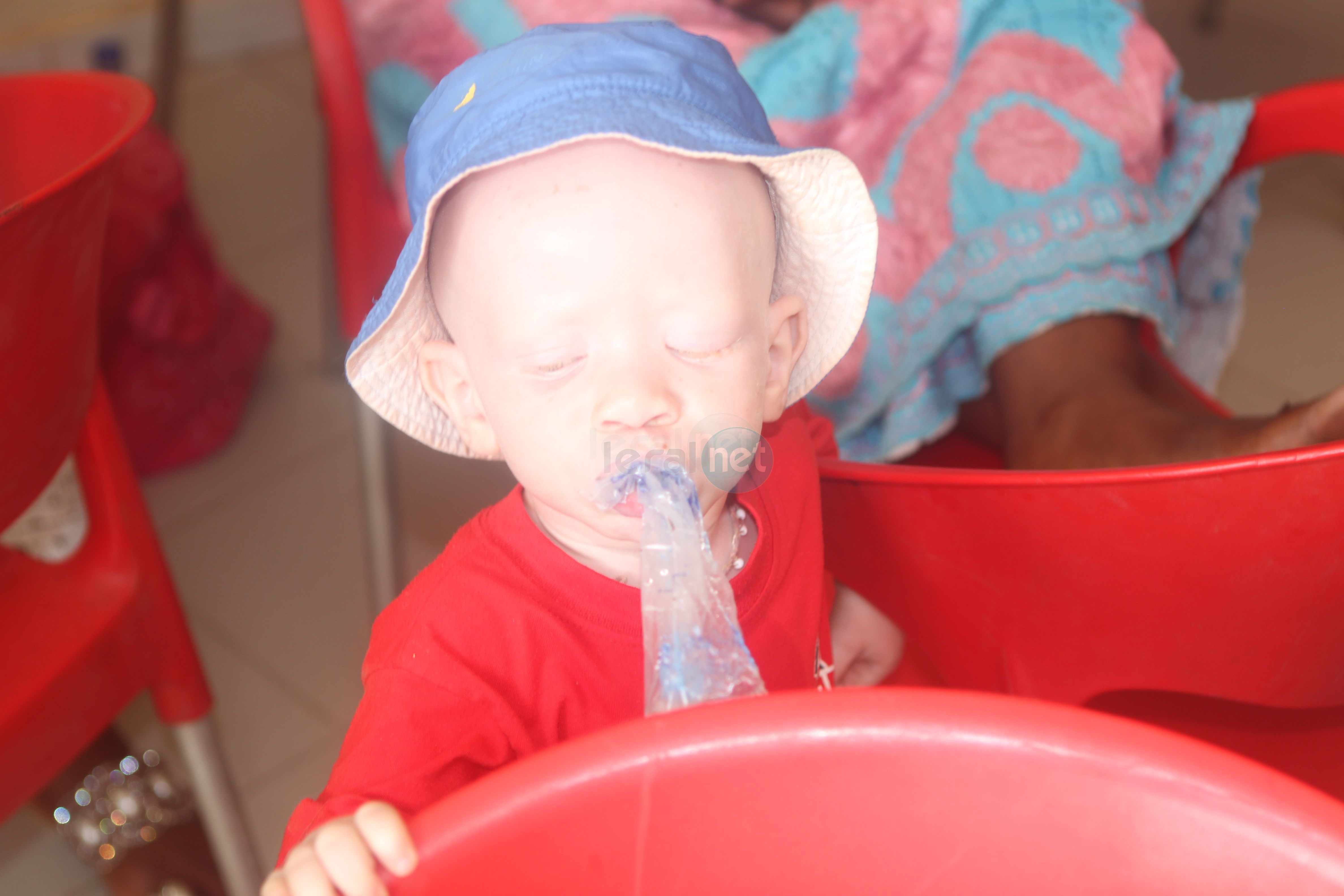 L'association Les Petites Gouttes aux chevet des personnes nécessiteuses L'association Les Petites Gouttes aux chevet des personnes nécessiteuses