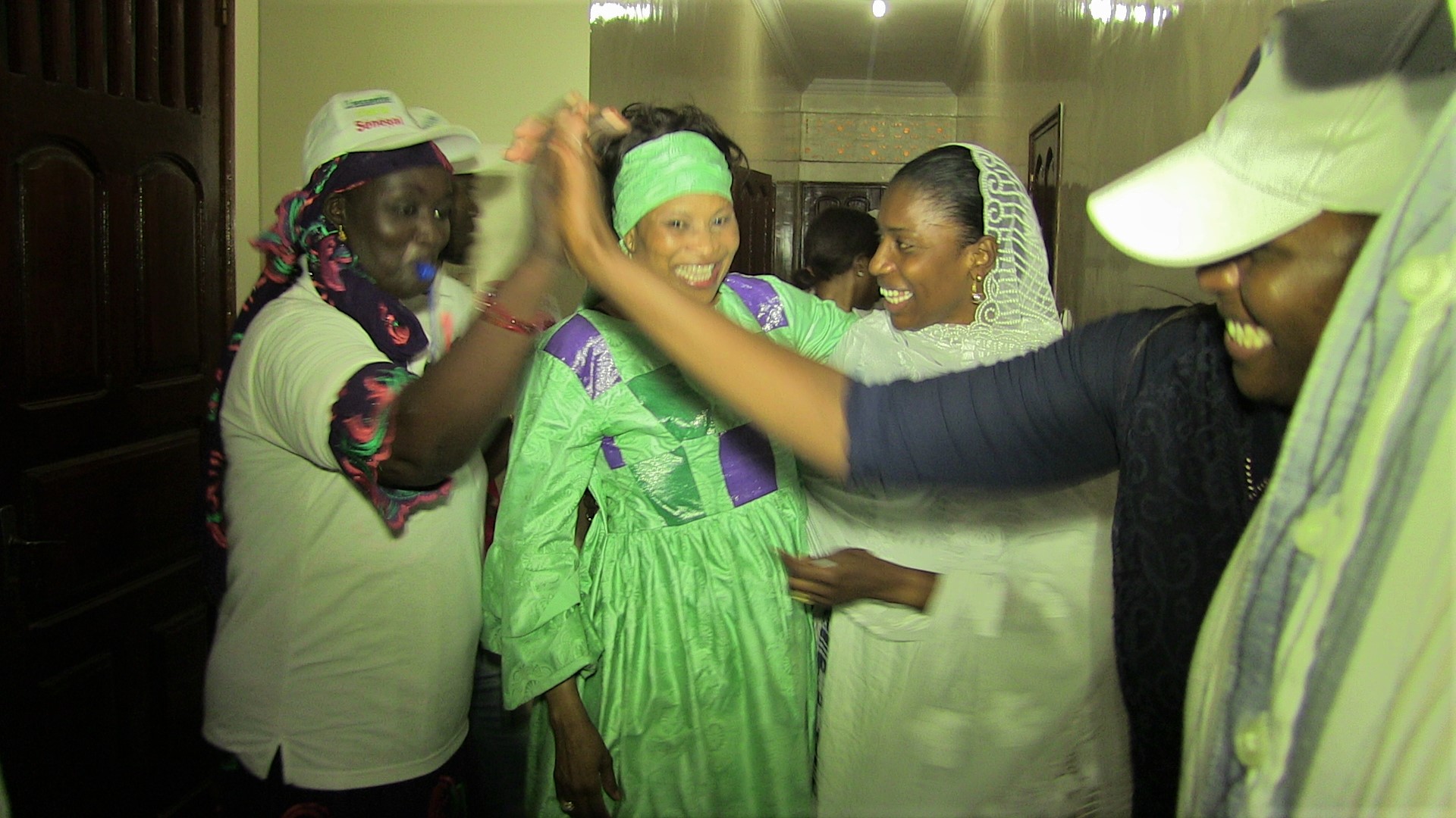 Les images de la deuxième journée de caravane de la coalition " Osez l'avenir" dans la banlieue Les images de la deuxième journée de caravane de la coalition " Osez l'avenir" dans la banlieue