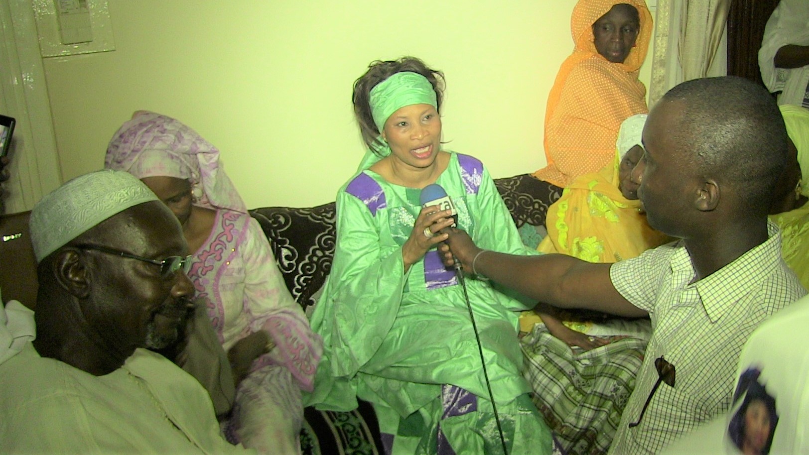 Les images de la deuxième journée de caravane de la coalition " Osez l'avenir" dans la banlieue Les images de la deuxième journée de caravane de la coalition " Osez l'avenir" dans la banlieue