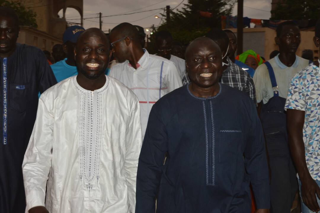 Thiès-Le président du parti Rewmi, Idrissa Seck en communion avec ses militants Thiès-Le président du parti Rewmi, Idrissa Seck en communion avec ses militants